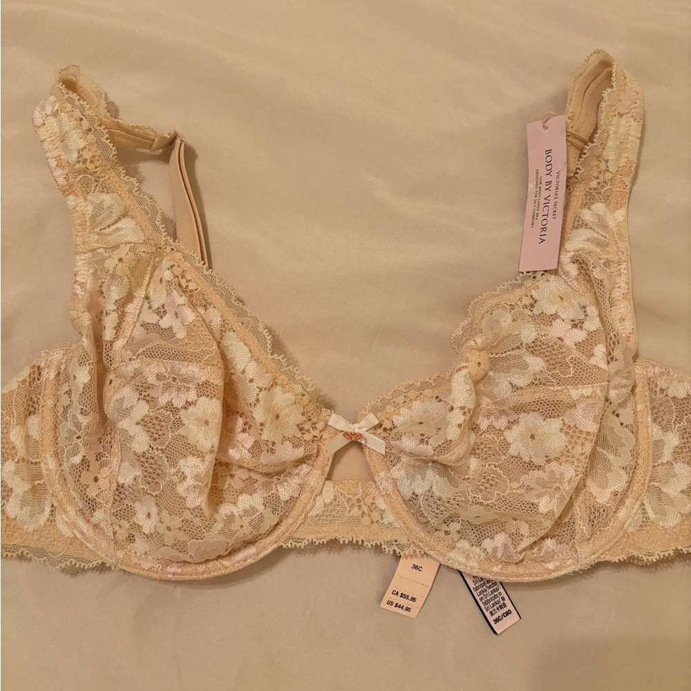 💗NWT Victoria’s Secret unlined lace bra 36C💗